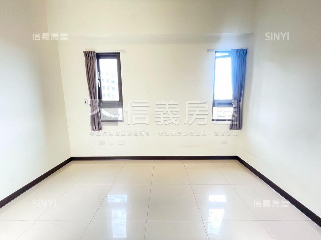 近十三期視野三房平面車位房屋室內格局與周邊環境