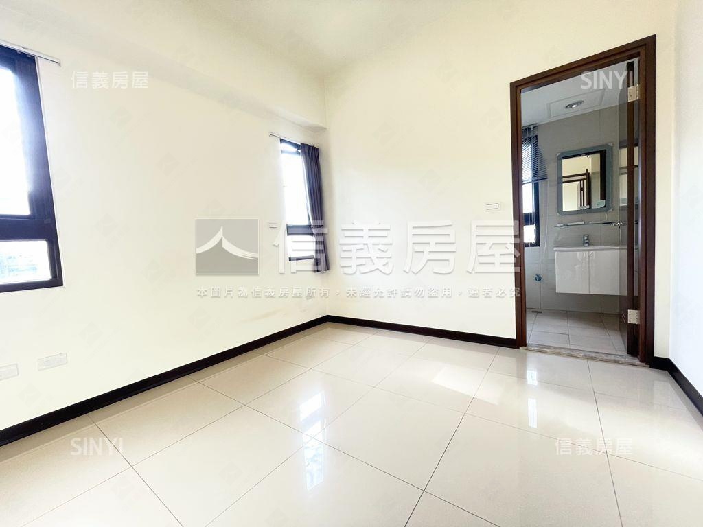 近十三期視野三房平面車位房屋室內格局與周邊環境