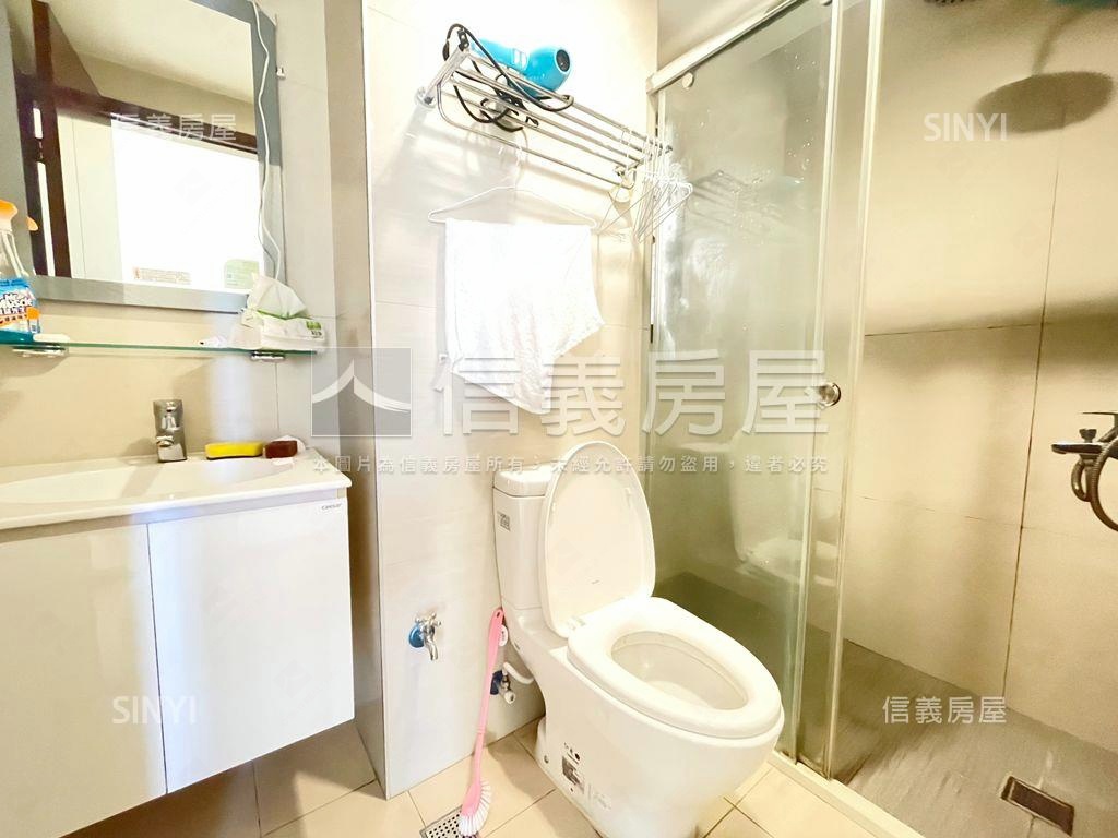 近十三期視野三房平面車位房屋室內格局與周邊環境