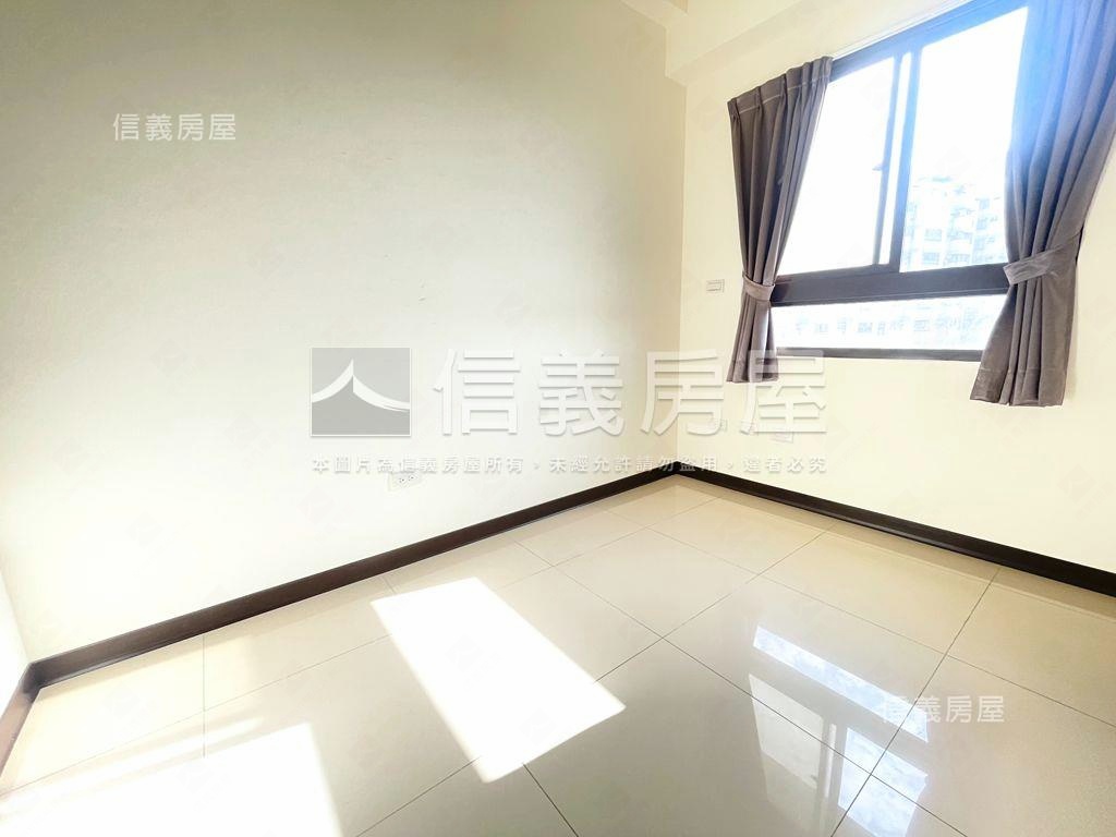 近十三期視野三房平面車位房屋室內格局與周邊環境