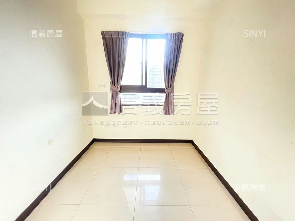 近十三期視野三房平面車位房屋室內格局與周邊環境