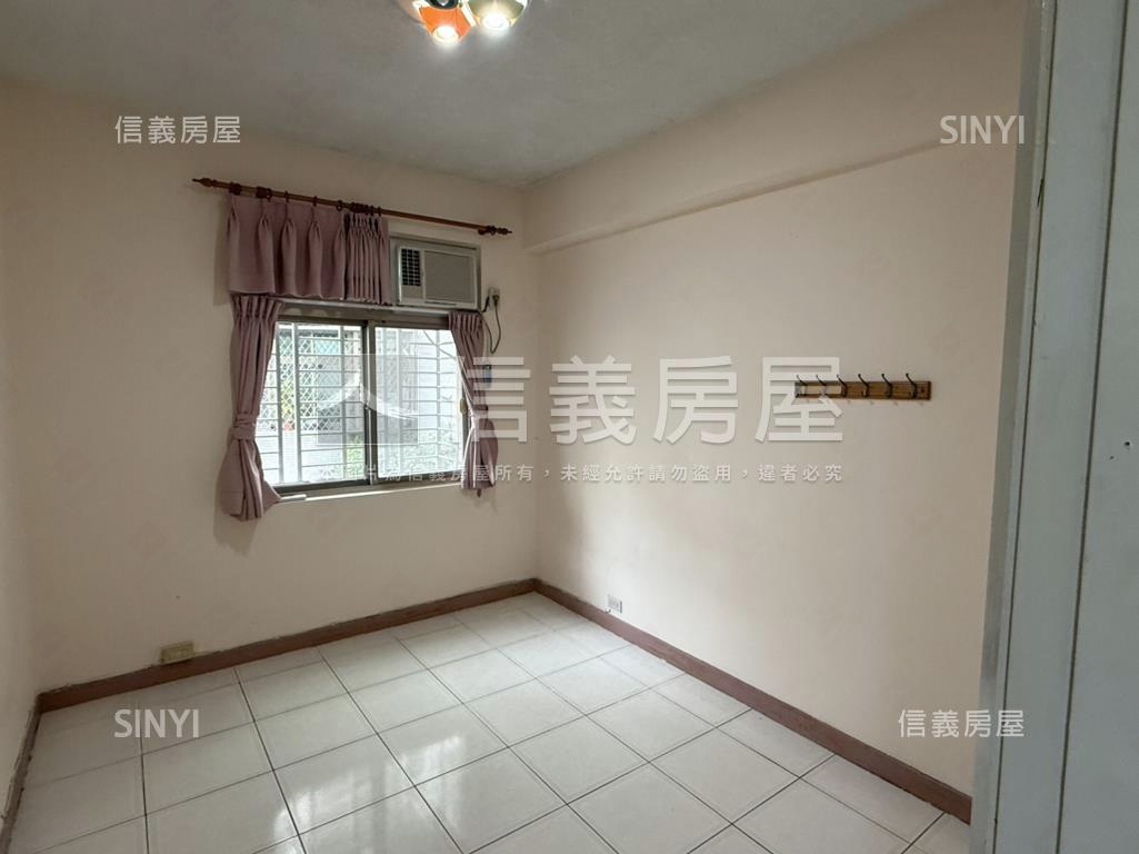 天母美麗邊間方正四房房屋室內格局與周邊環境