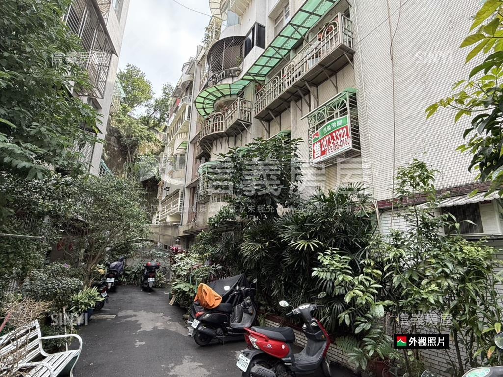 天母美麗邊間方正四房房屋室內格局與周邊環境
