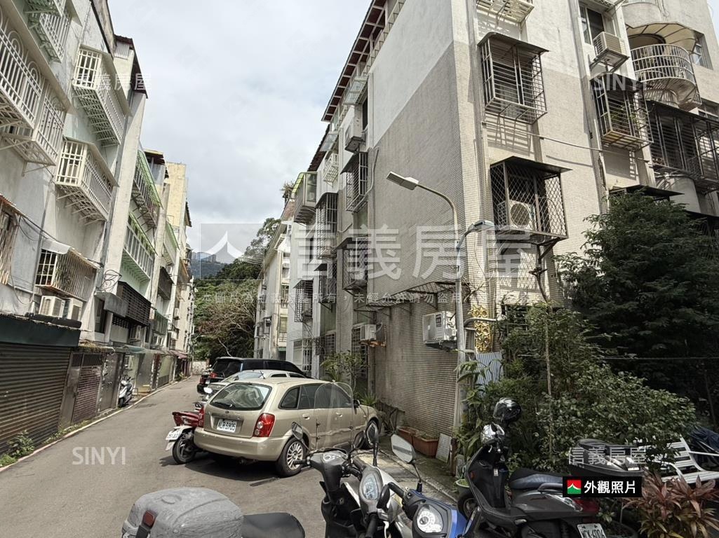 天母美麗邊間方正四房房屋室內格局與周邊環境