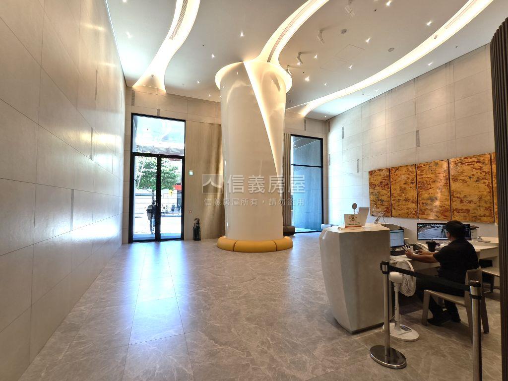 天母常玉珍稀Ｂ棟三房車位房屋室內格局與周邊環境