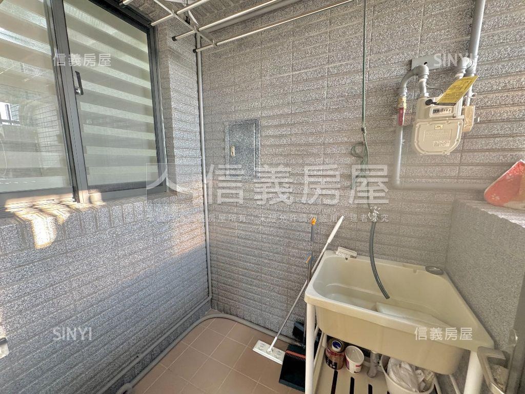 四月泊樂三房平車房屋室內格局與周邊環境