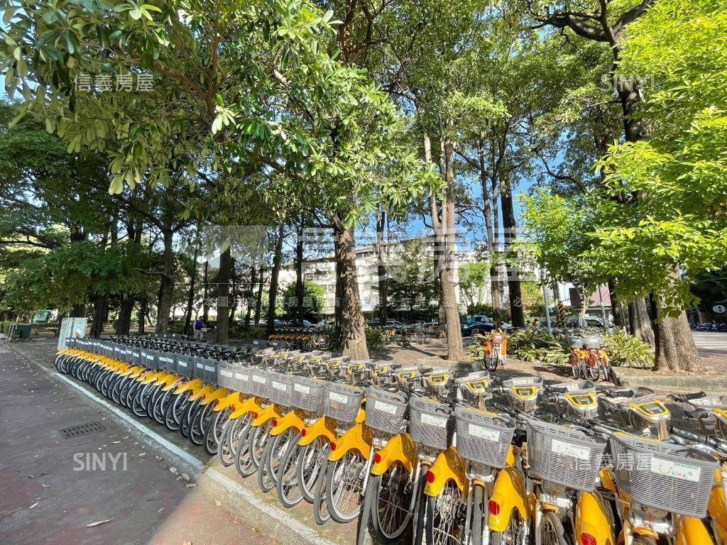 大坪數３房附車位近捷運房屋室內格局與周邊環境