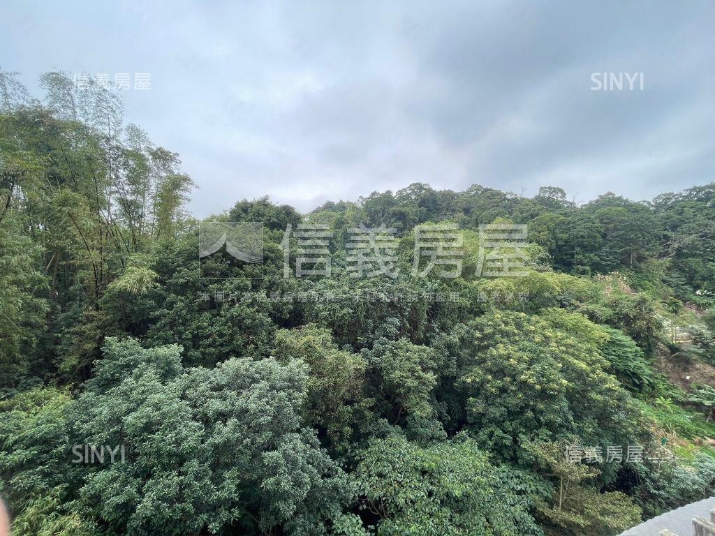 文山秀樹綠意美景三房車位房屋室內格局與周邊環境