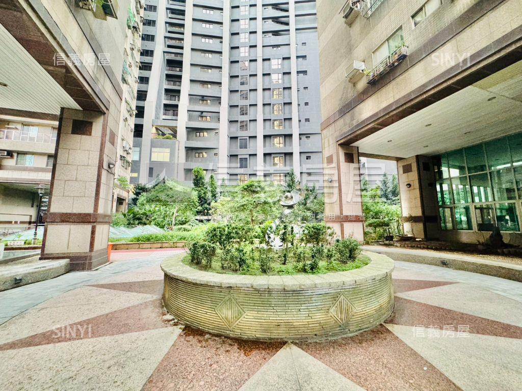 百年好合全天管理高樓兩房房屋室內格局與周邊環境