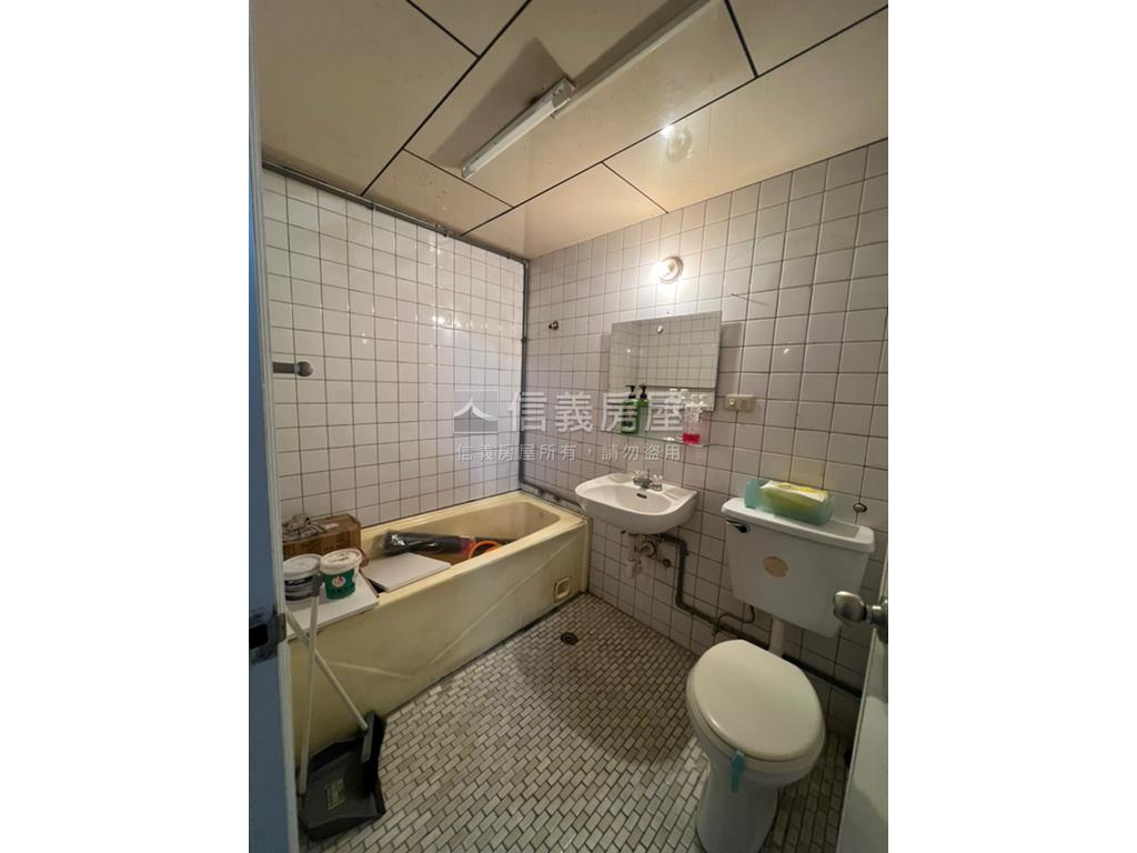 中崙大廈高樓採光屋房屋室內格局與周邊環境