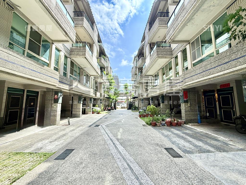 鳳翔國小國中質感車墅房屋室內格局與周邊環境
