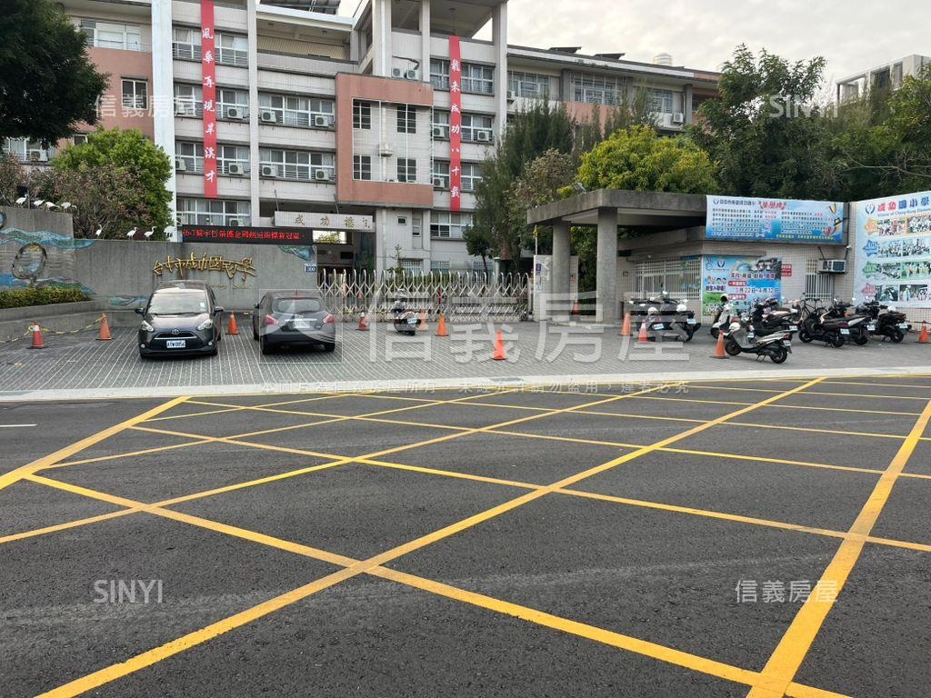 振興路五花馬旁預售透天房屋室內格局與周邊環境
