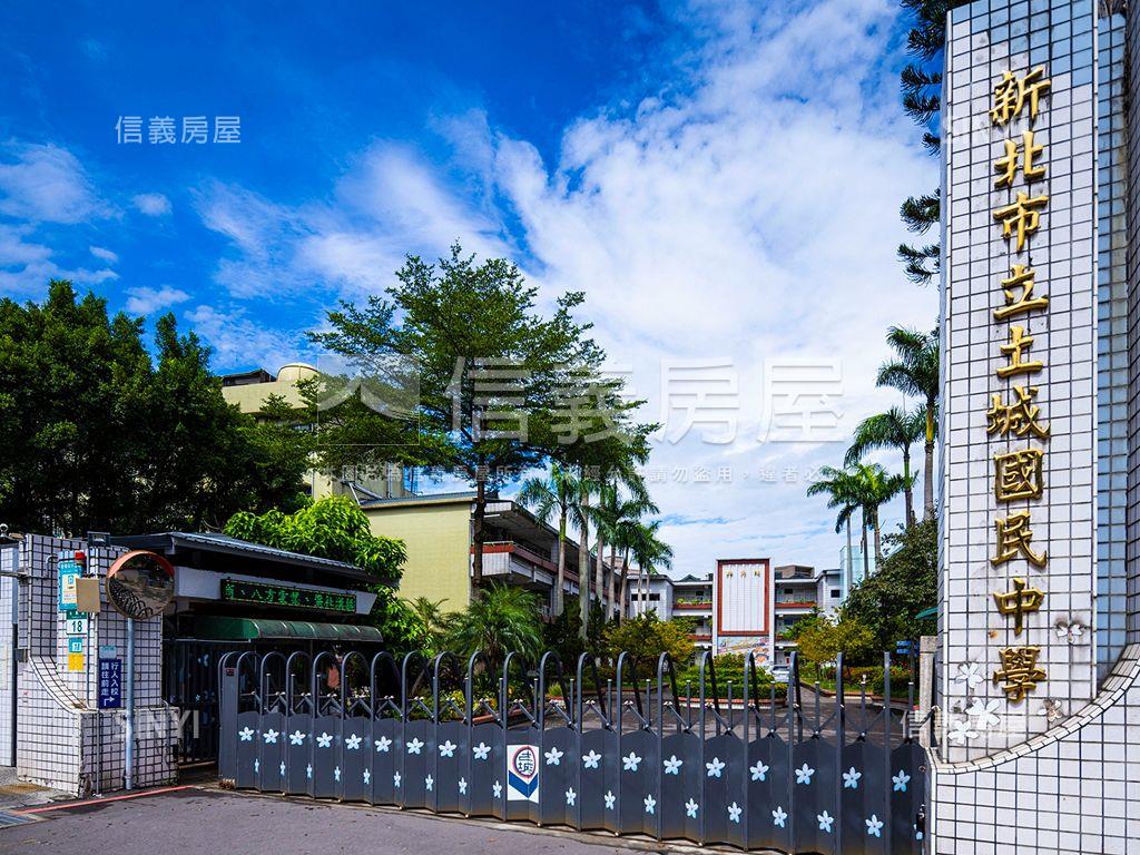 新濠岳房屋室內格局與周邊環境