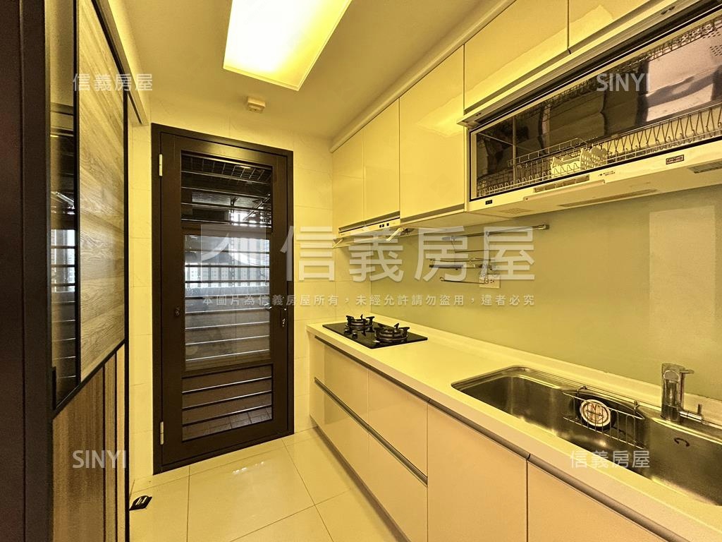 綠山棧高樓採光佳兩房車位房屋室內格局與周邊環境