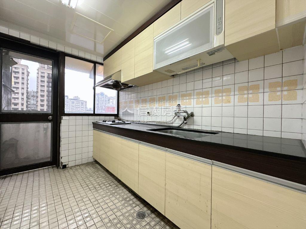瑞安街電梯純住大邊間房屋室內格局與周邊環境