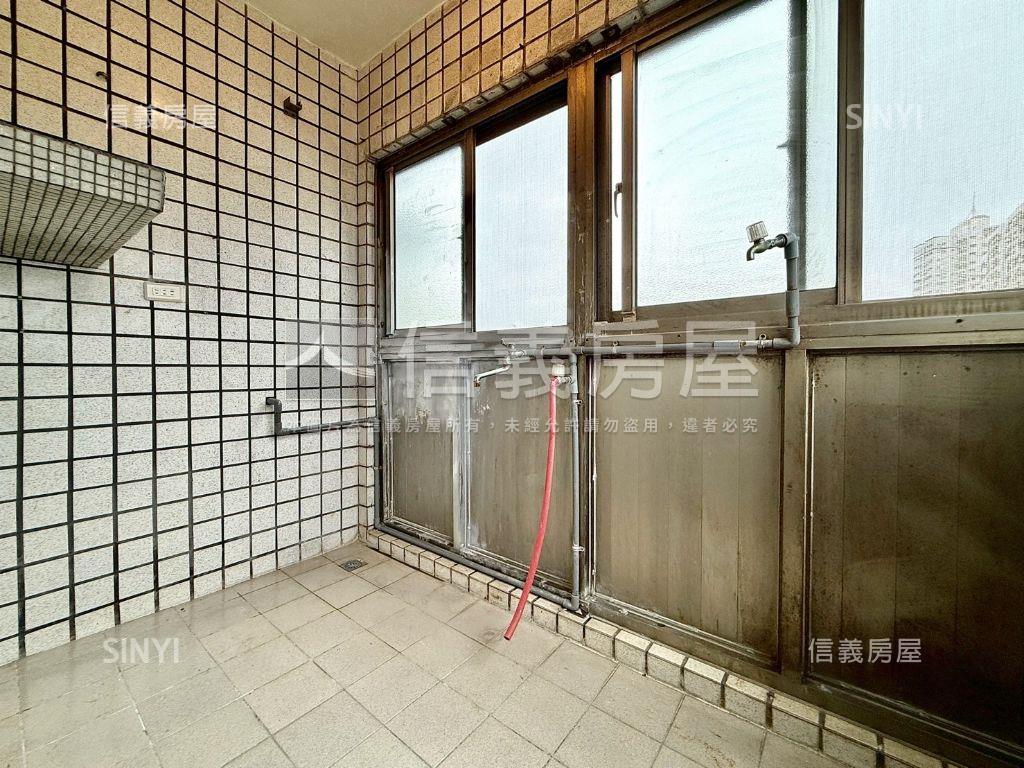 瑞聯套房正面公園房屋室內格局與周邊環境