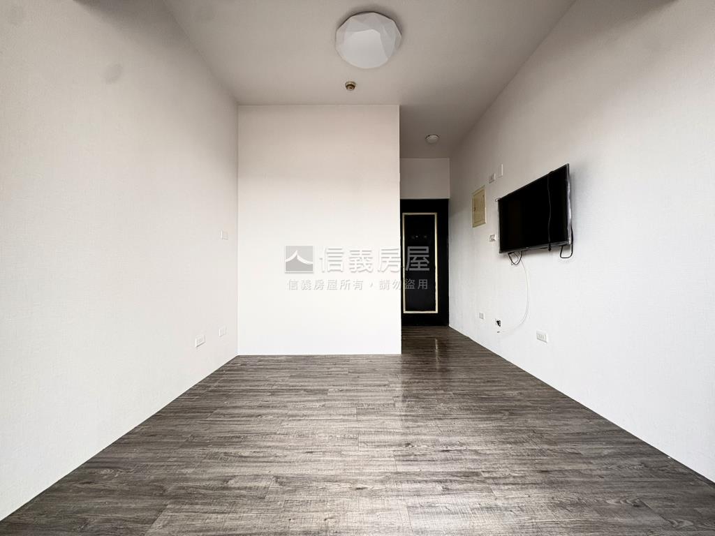 高樓視野採光有陽台套房房屋室內格局與周邊環境