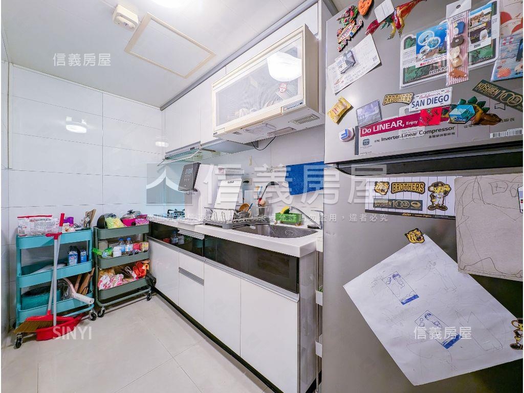 專任重陽重劃區貝多芬三房房屋室內格局與周邊環境