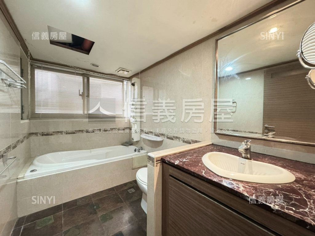 麗湖拓真鋼骨四房房屋室內格局與周邊環境