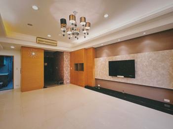 麗湖拓真鋼骨四房