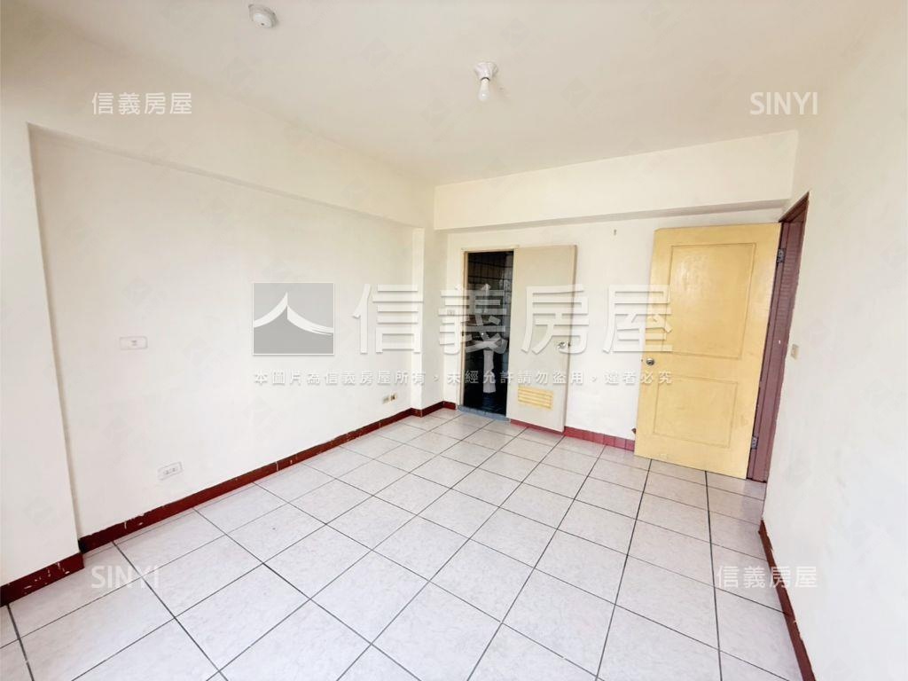 ★專任近中正路四房華廈房屋室內格局與周邊環境