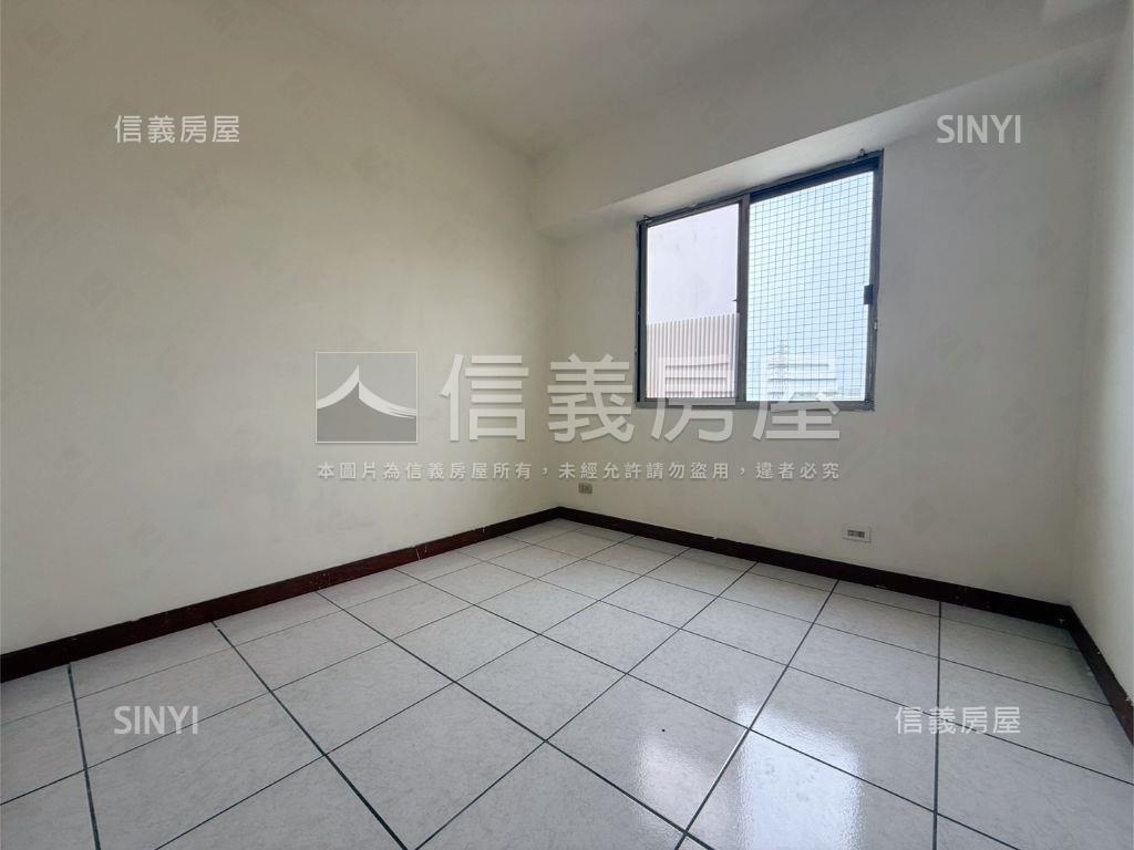 ★專任近中正路四房華廈房屋室內格局與周邊環境