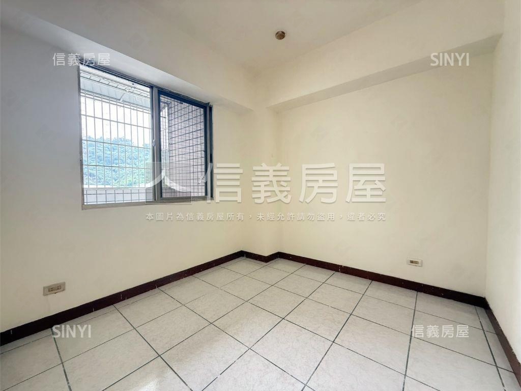 ★專任近中正路四房華廈房屋室內格局與周邊環境