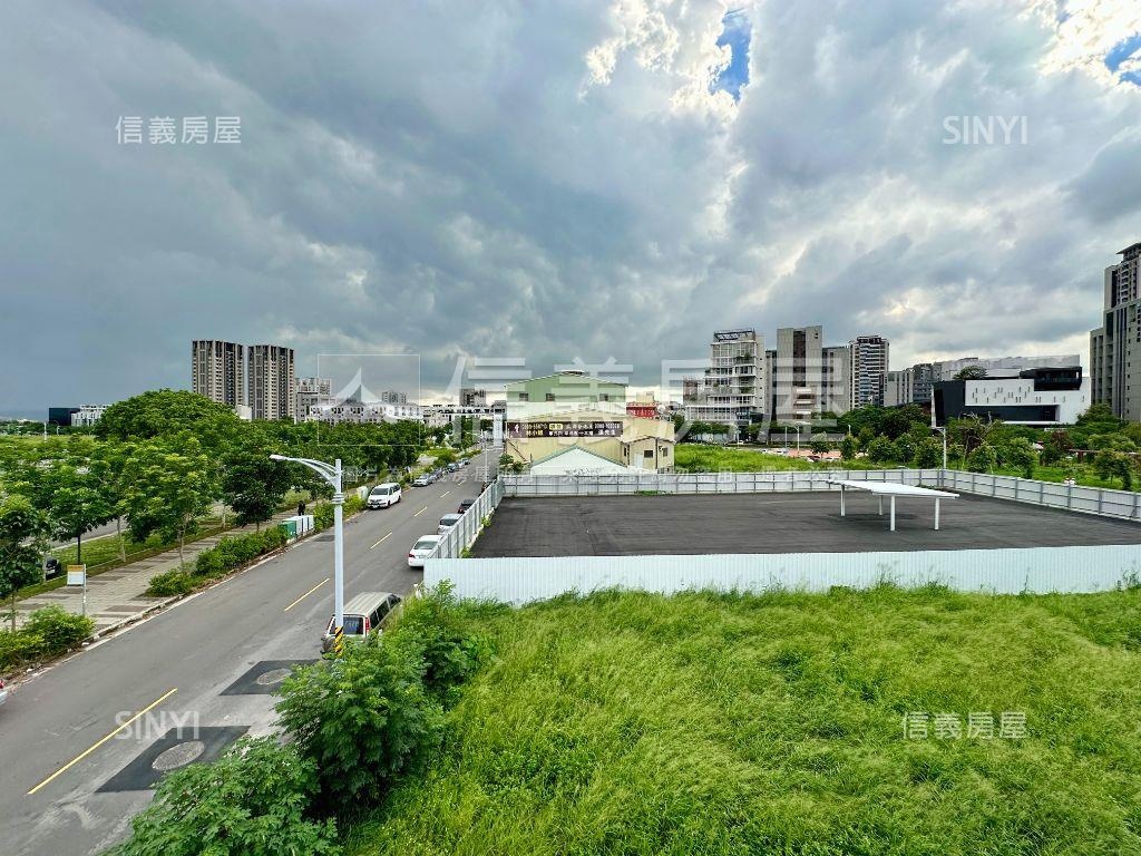 單元二、三旁邊間臨路透天房屋室內格局與周邊環境