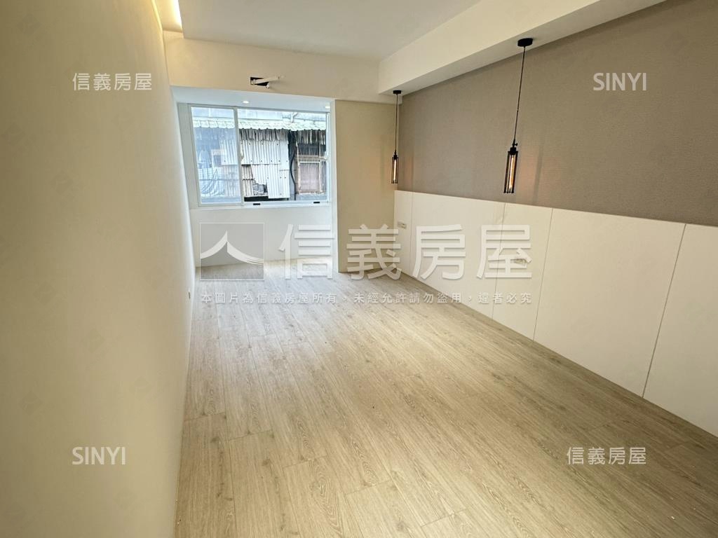 就看這間捷運美宅房屋室內格局與周邊環境