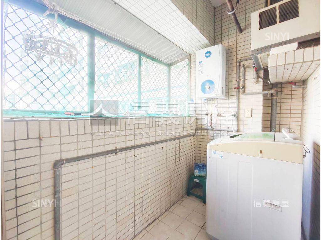 東泰２期建工商圈美三房房屋室內格局與周邊環境