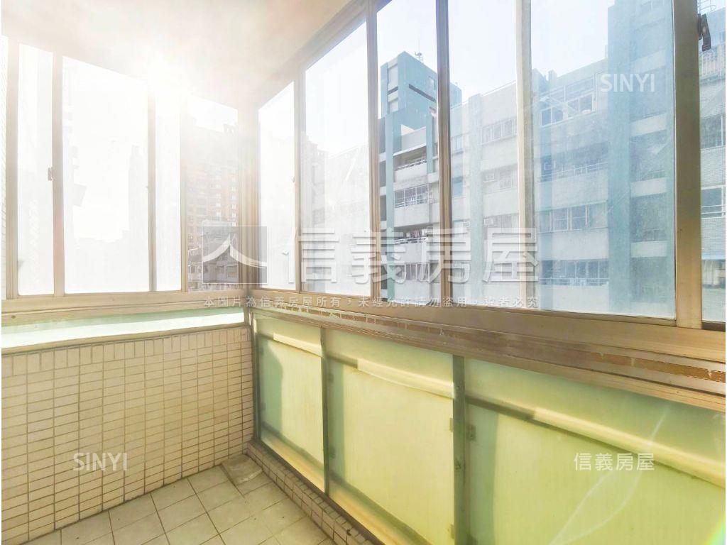 東泰２期建工商圈美三房房屋室內格局與周邊環境