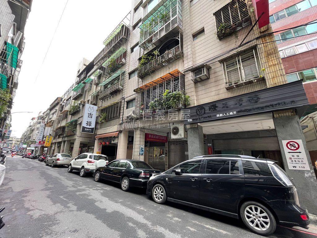 【店】明湖學校影城商圈房屋室內格局與周邊環境