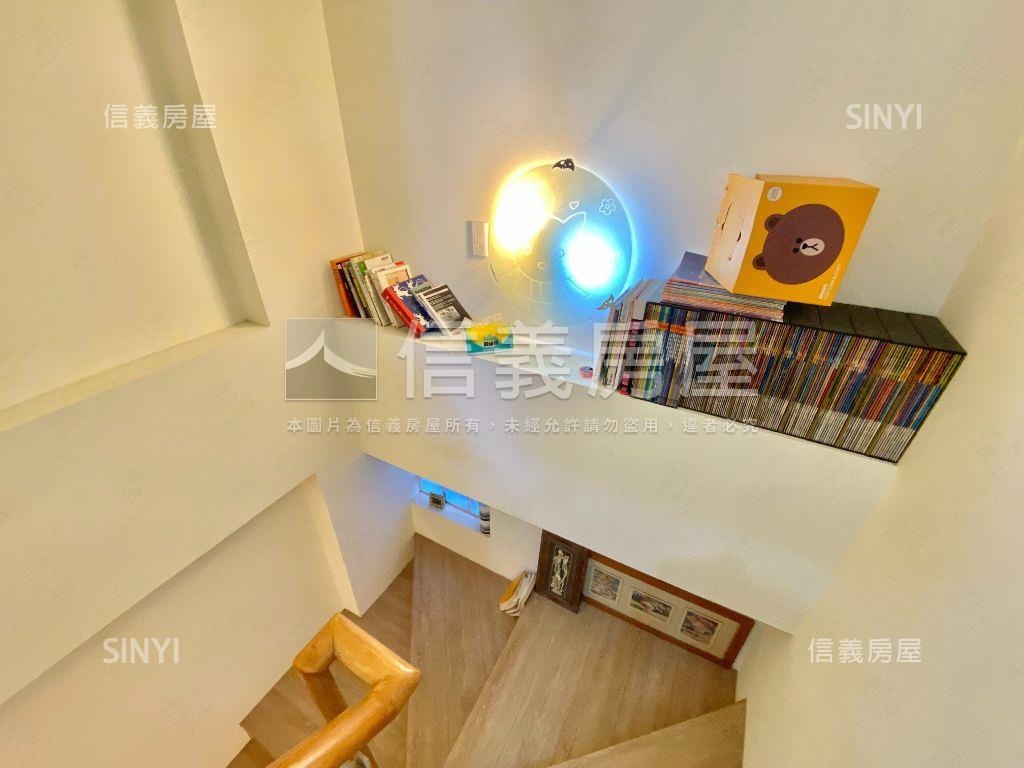 夯。葳格水悅雲出邊間別墅房屋室內格局與周邊環境