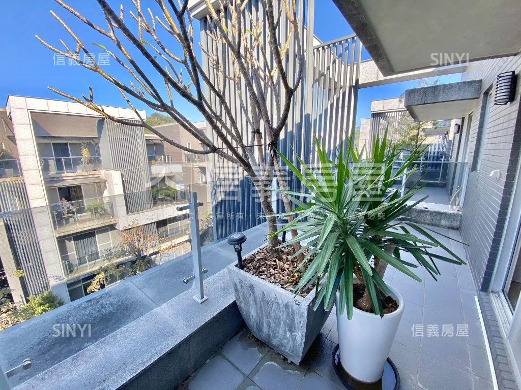 夯。葳格水悅雲出邊間別墅房屋室內格局與周邊環境