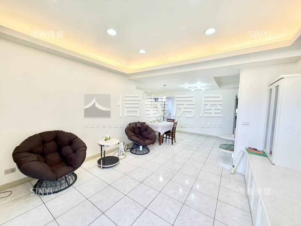 環球名人花園遠眺景觀４房房屋室內格局與周邊環境