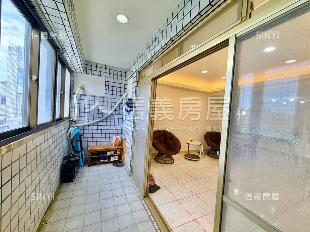 環球名人花園遠眺景觀４房房屋室內格局與周邊環境