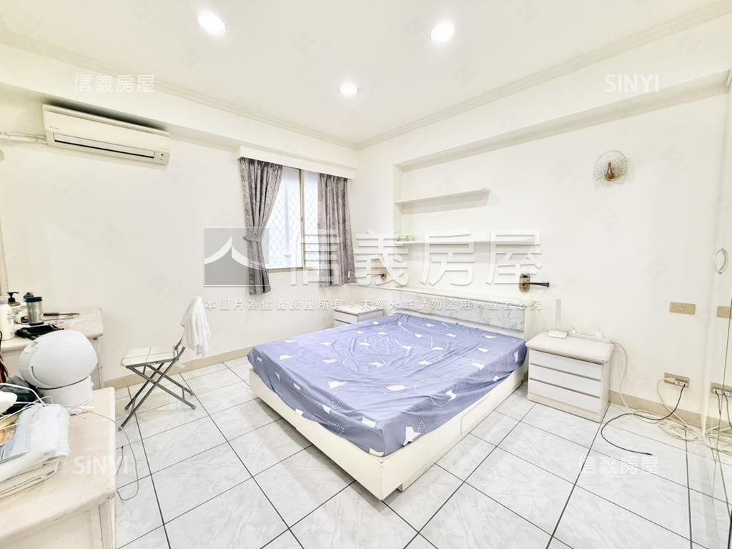 環球名人花園遠眺景觀４房房屋室內格局與周邊環境