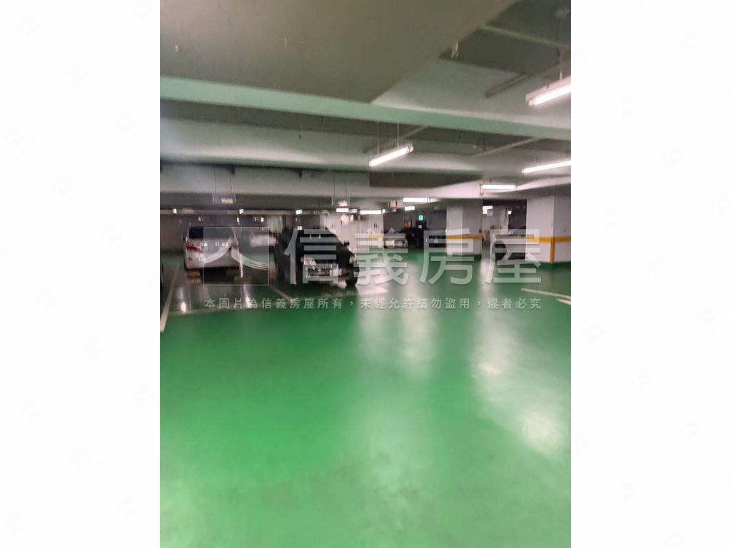 和平世紀麗晶車位ＩＩ房屋室內格局與周邊環境