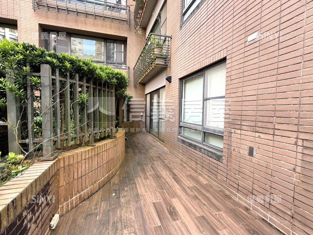 涵碧園豪邸露臺戶房屋室內格局與周邊環境