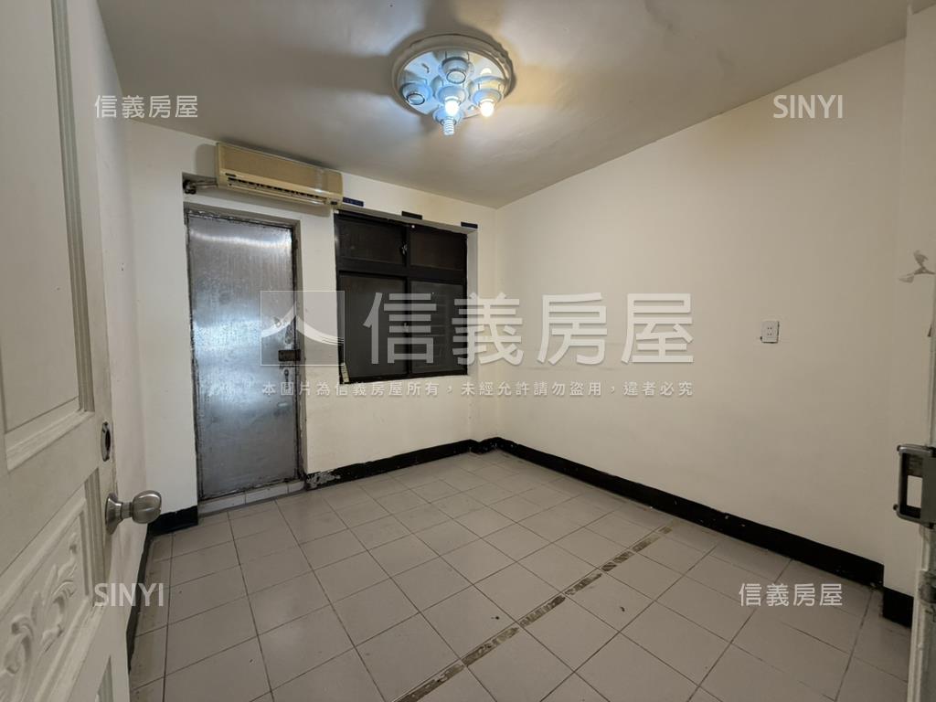 專任黃金透天改建題材房屋室內格局與周邊環境