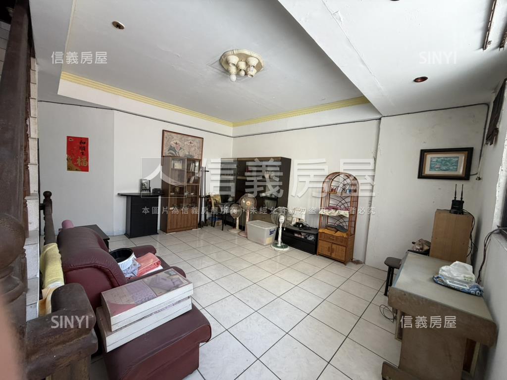 專任黃金透天改建題材房屋室內格局與周邊環境