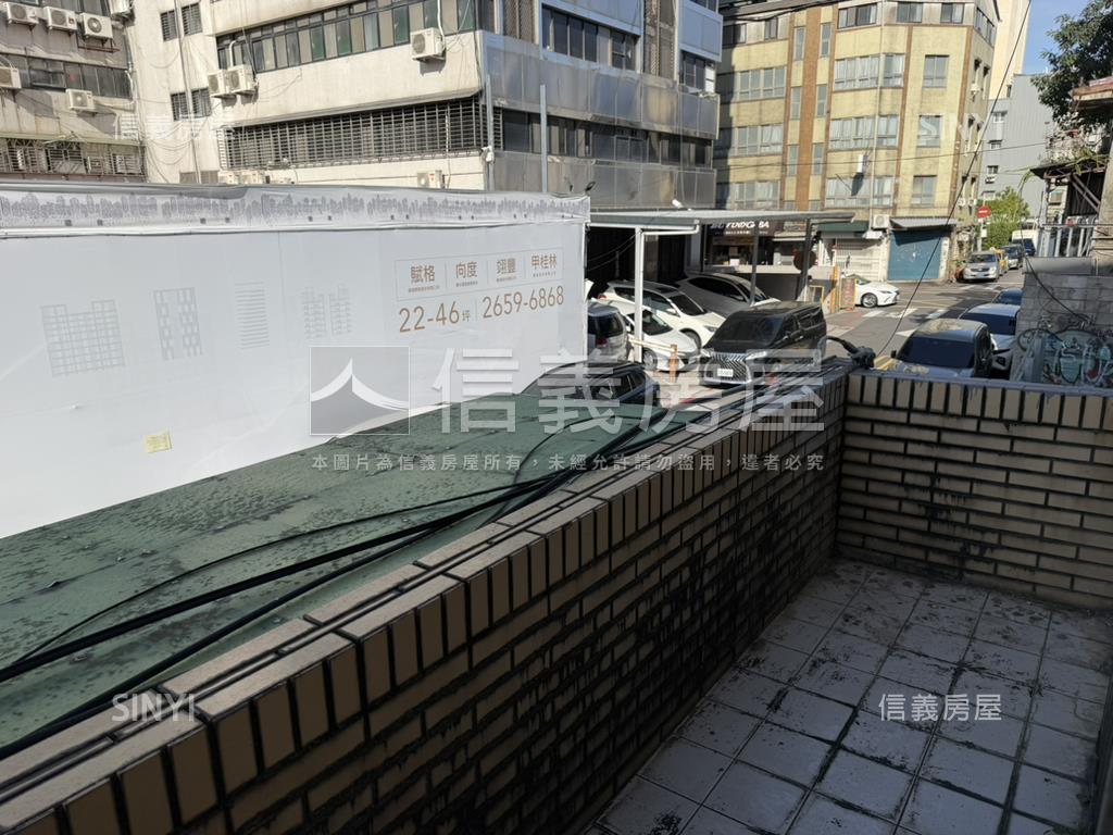 專任黃金透天改建題材房屋室內格局與周邊環境