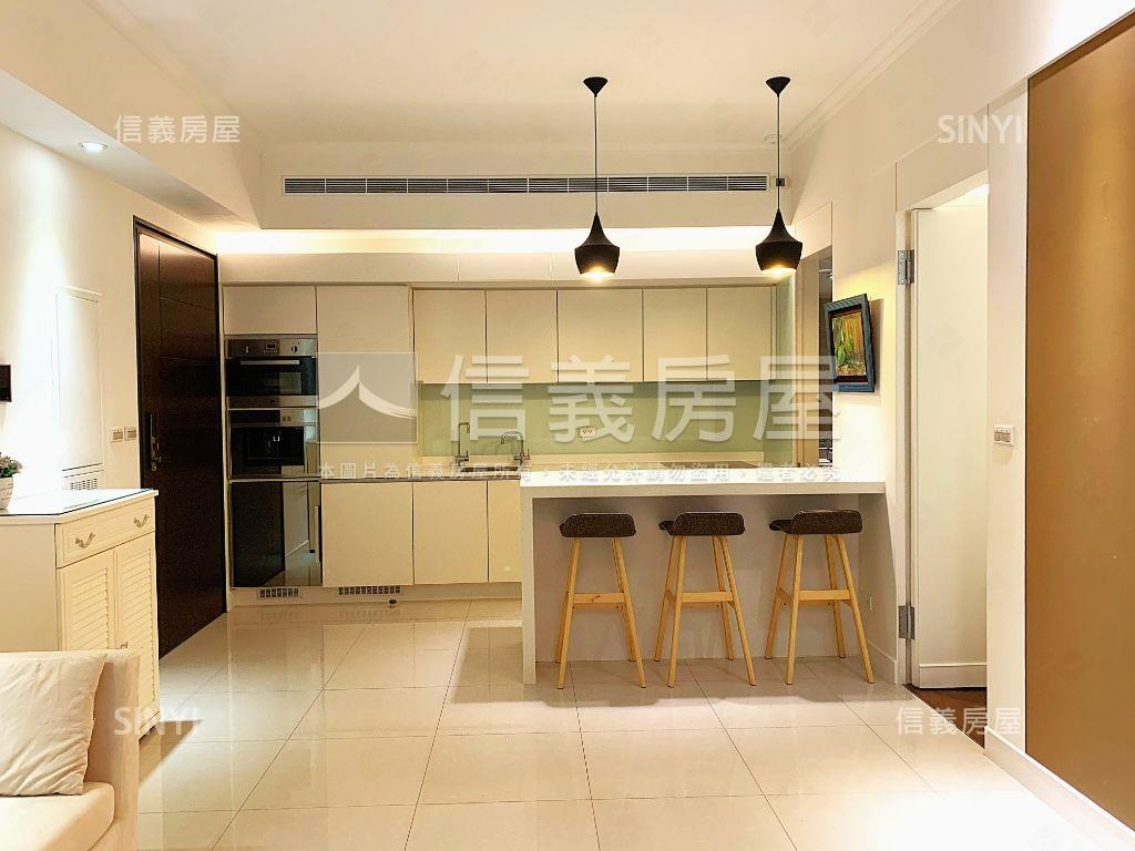 鉑金苑漂亮兩房車位房屋室內格局與周邊環境