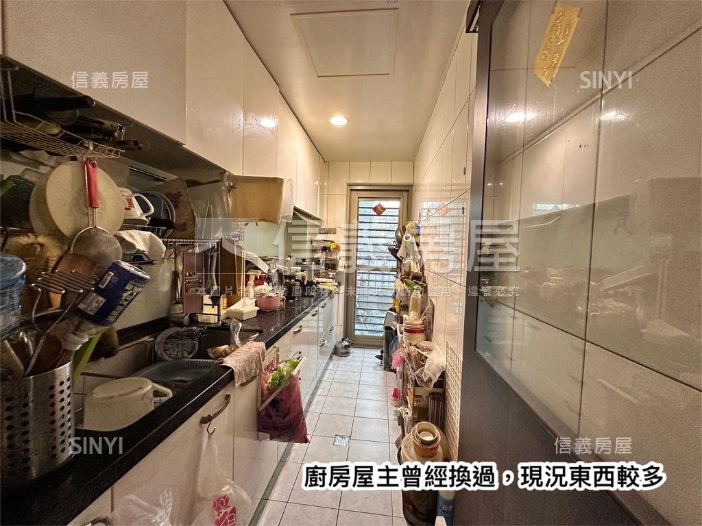 寶石世家。三房車位房屋室內格局與周邊環境