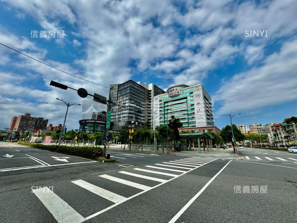 信義★松山路店面★五分埔房屋室內格局與周邊環境