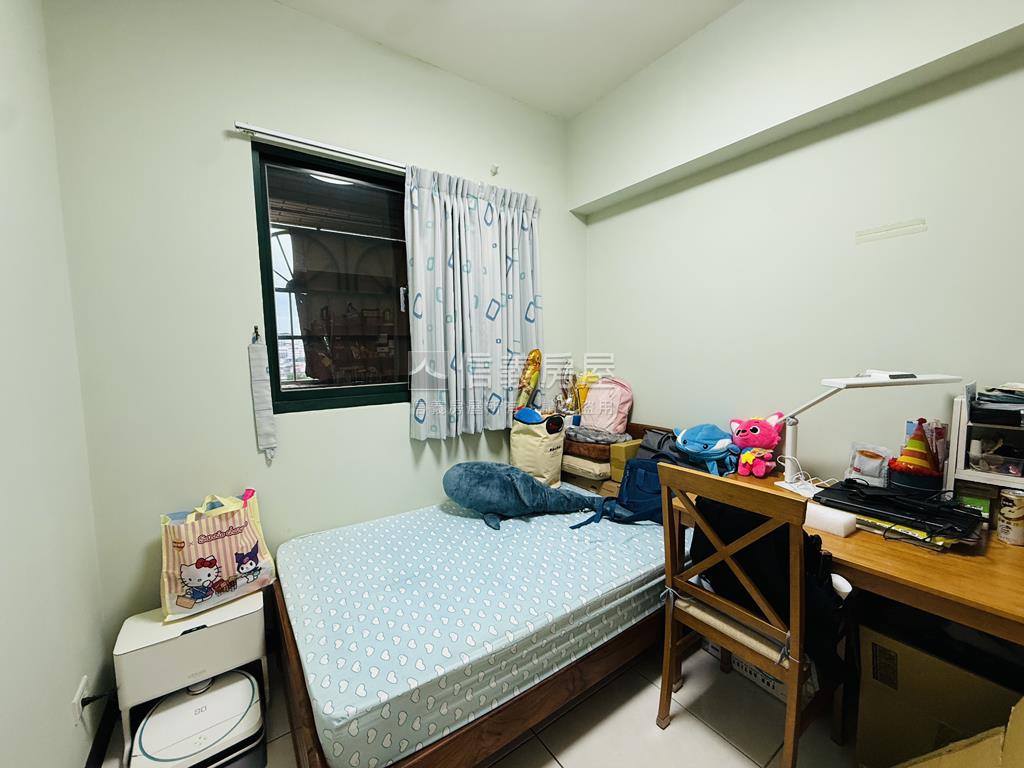 城品質感裝潢三房車位房屋室內格局與周邊環境