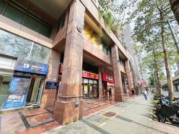 雙捷運高金商辦