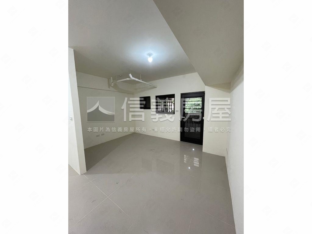 昕世代邊間店面Ｓ１房屋室內格局與周邊環境