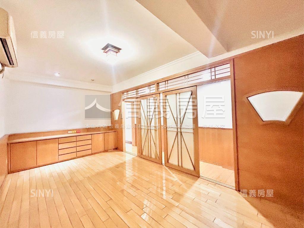 近公益路雙面臨路透天房屋室內格局與周邊環境