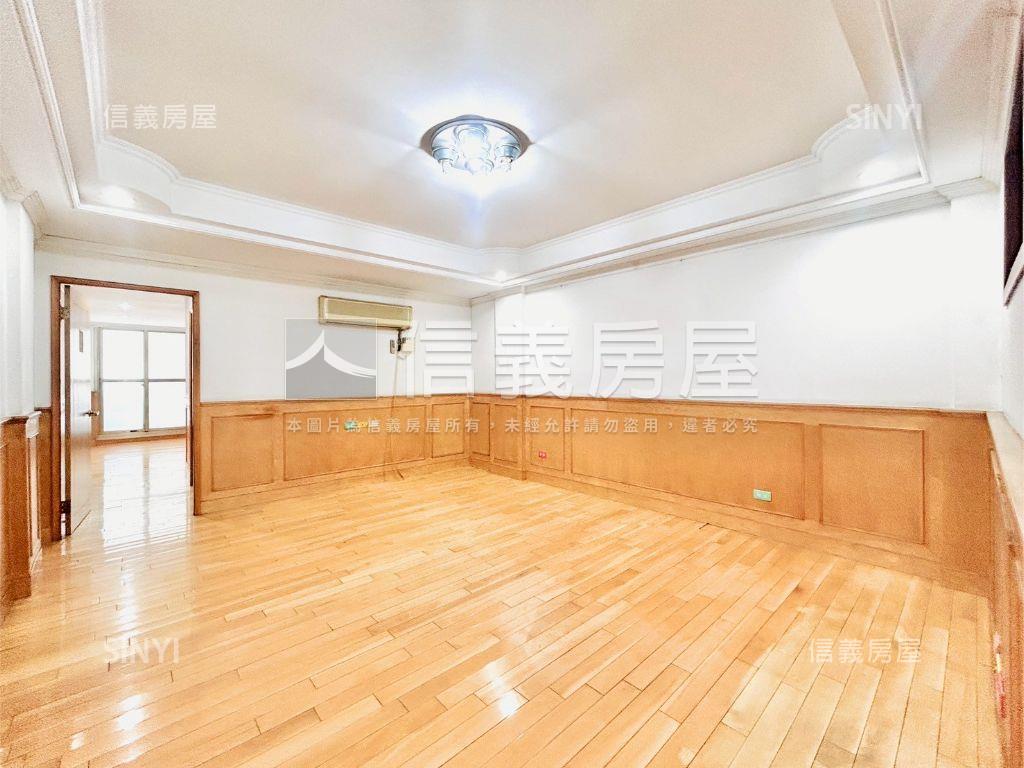 近公益路雙面臨路透天房屋室內格局與周邊環境